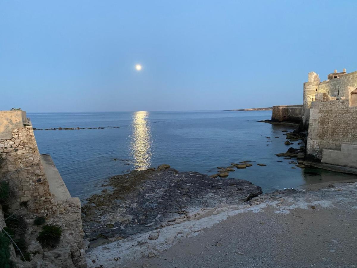 Incantevole Appartamento In Palazzo Storico Ortigia Syrakusa Exteriör bild