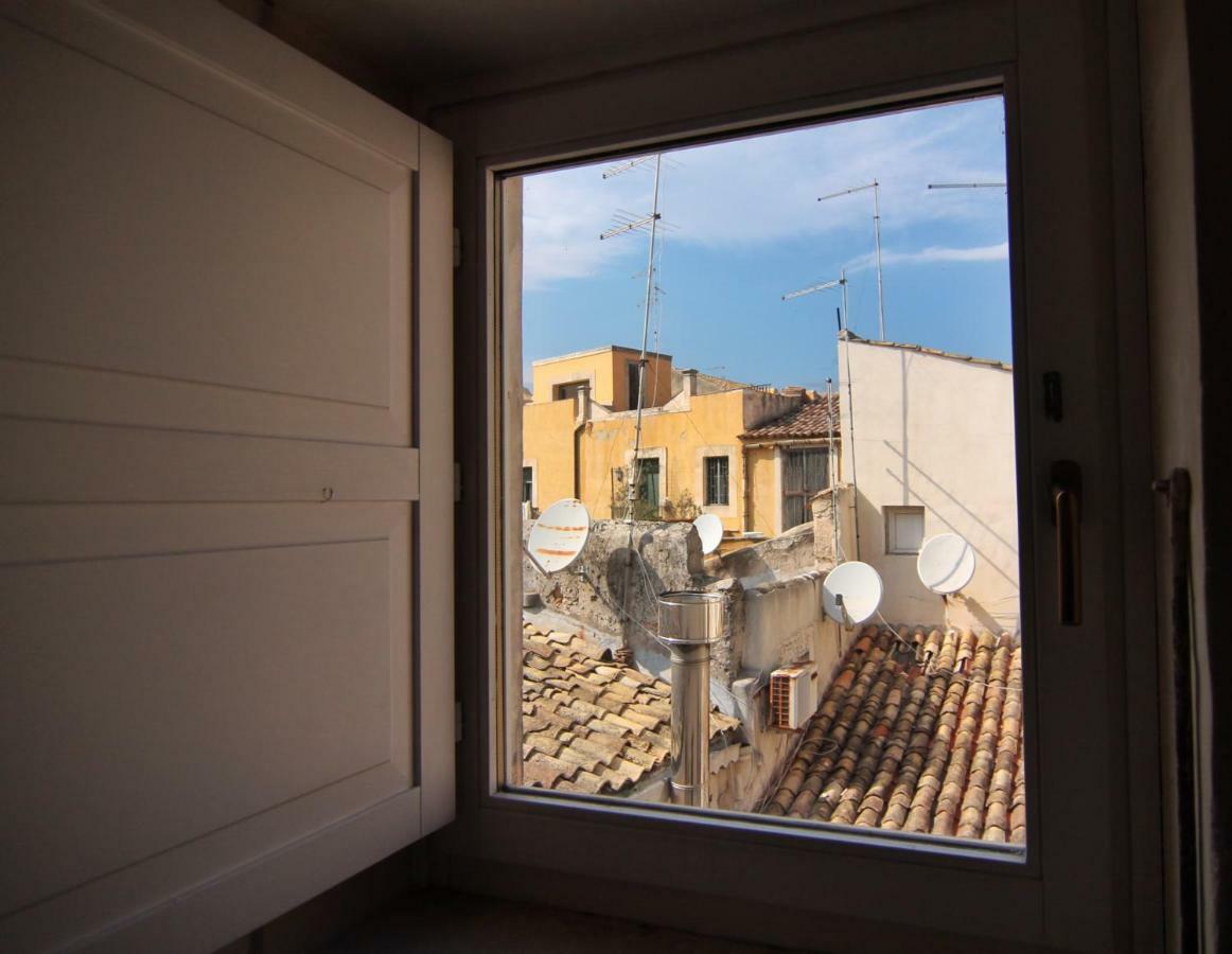 Incantevole Appartamento In Palazzo Storico Ortigia Syrakusa Exteriör bild