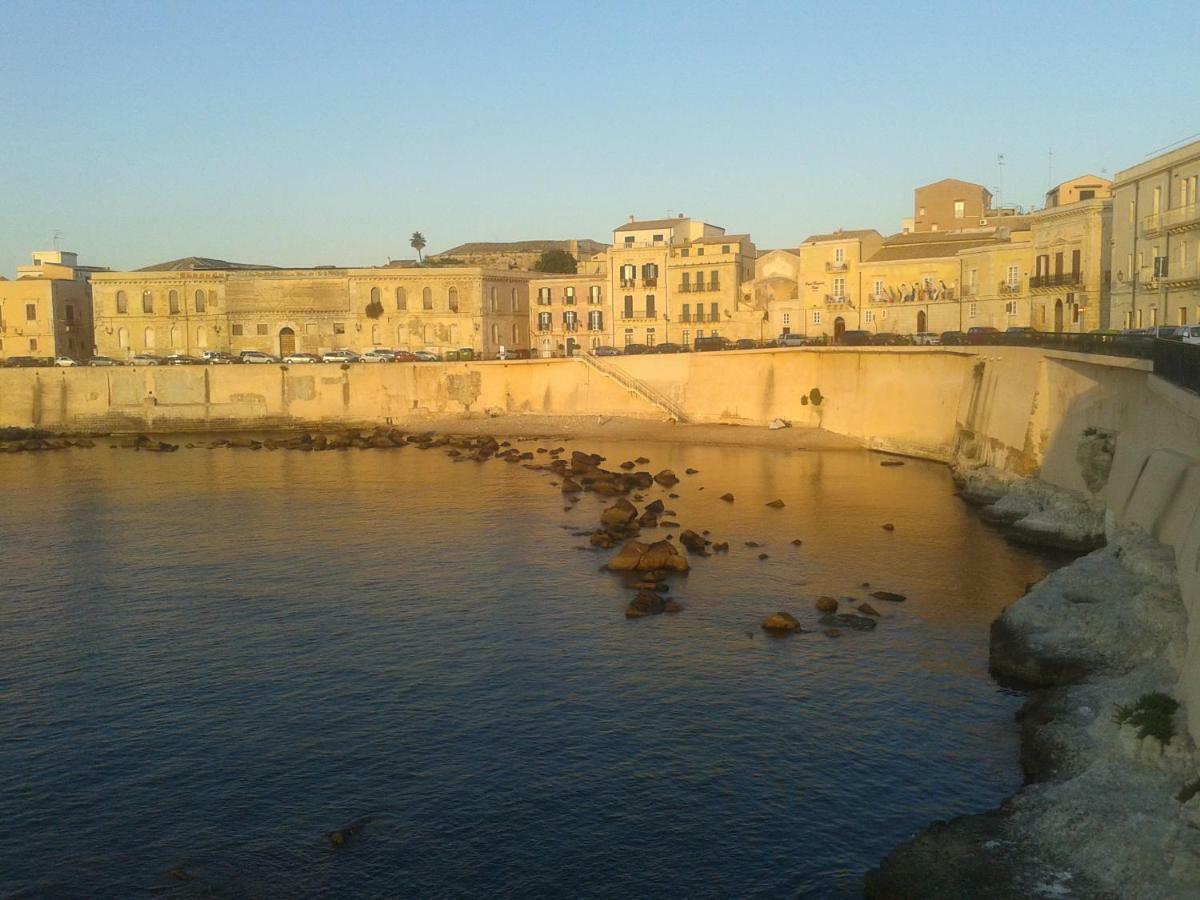 Incantevole Appartamento In Palazzo Storico Ortigia Syrakusa Exteriör bild